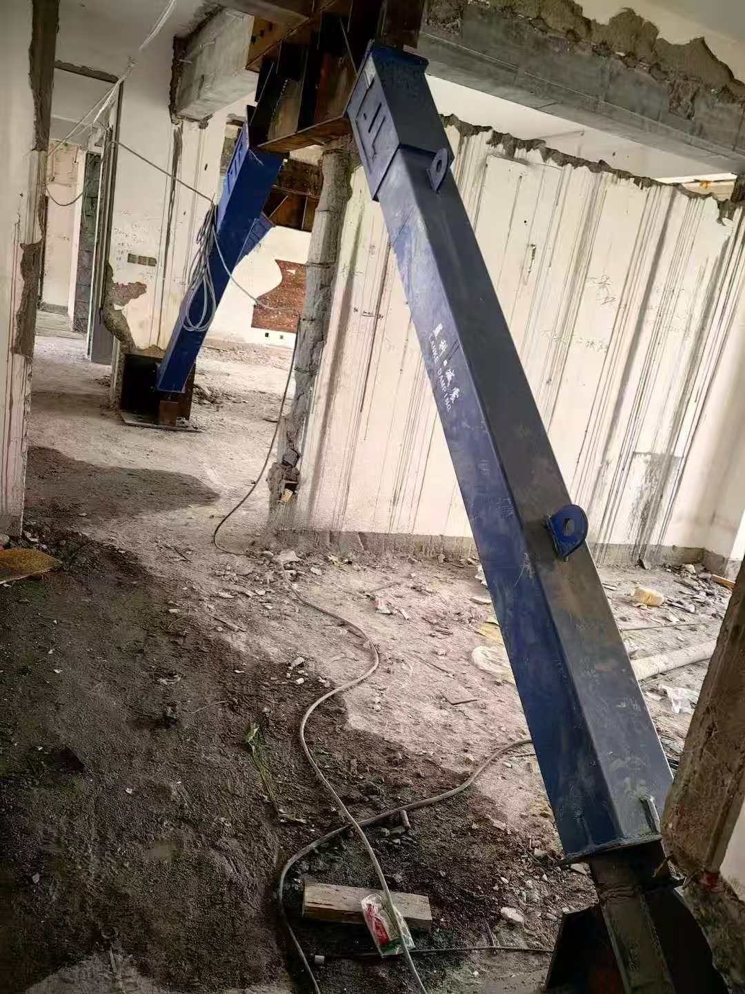 张家口柱子粘钢加固施工工艺